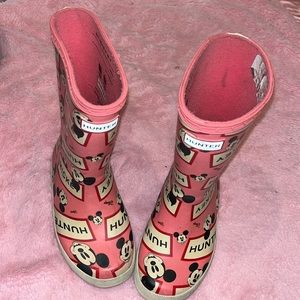 Girl hunter boots